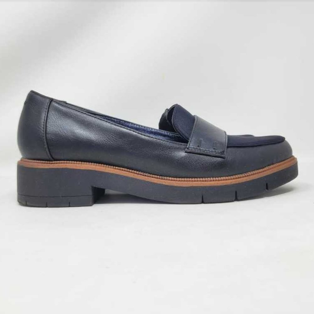 Women's 7 Dr. Scholl's platform loafers in black slip on shoes